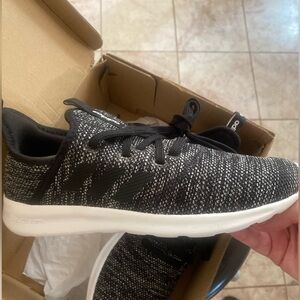 BRAND NEW adidas cloud foam pure with box. NWT and original box
